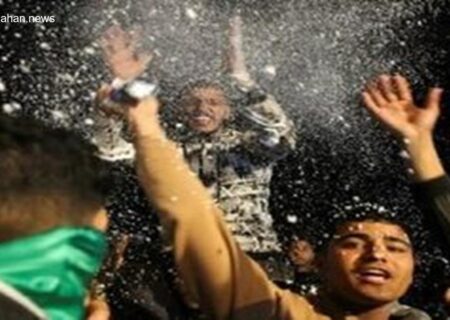 جشن و پایکوبی مردم غزه پس از ایستادگی ۷۳۰ روزه