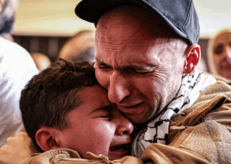 بازگشت اسیر فلسطینی همزمان با خبر شهادت خانواده‌اش