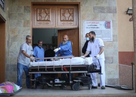 انتقال پیکر ۴۵ شهید ربوده شده به بیمارستان ناصر خان یونس