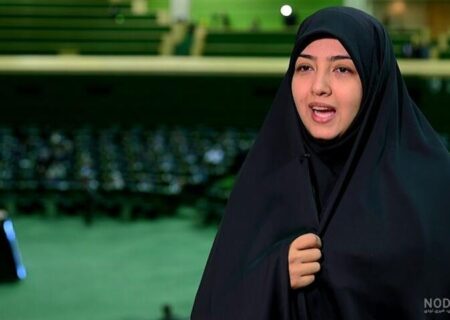 ۲۵ نماینده طرح استیضاح میدری را با مهر قرمز (رنگ خون) تایید کردند/ بررسی دلایل استیضاح وزیر کار با ارائه دو فهرست!