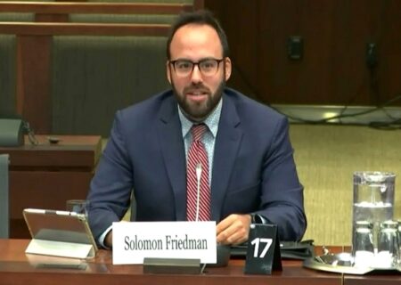 نگاهی به زندگی و کارنامه مالک بزرگترین مجموعه محتوای غیراخلاقی جهان