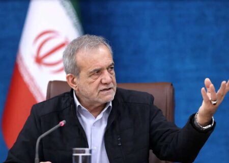 پزشکیان: خودتحریمی، بلای جان اقتصاد ایران