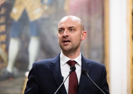 فرانسه: درهای گفتگو با ایران هنوز گشوده است