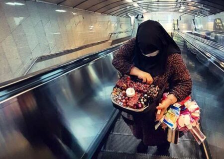 بازگشت دستفروشان به مترو!