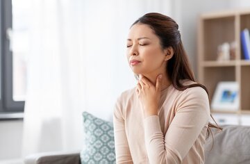 تسکین گلودرد با 3 روش خانگی و مجرب