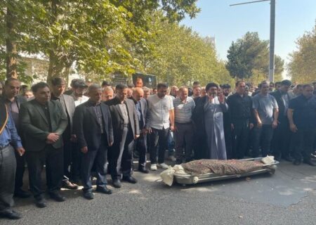 آغاز آیین بدرقه پیکر دانشجوی درگذشته دانشگاه تهران