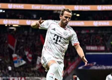 گل تماشایی شاهزاده هری در بازی مقابل آنتراخت فرانکفورت