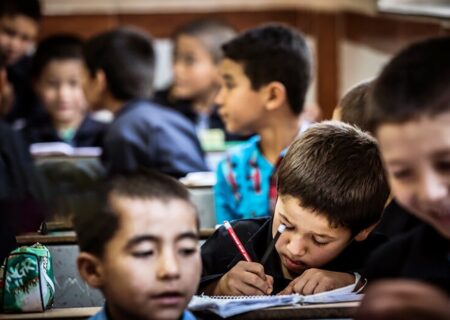 ممنوعیت جنجالی تحصیل برای دانش‌آموزان اتباع در ایران