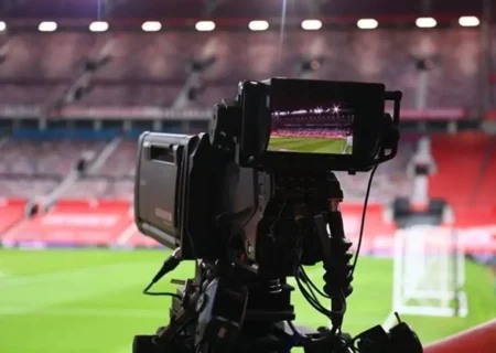 مجلس: انحصار پخش مسابقات ورزشی برای صداوسیما منتفی شد