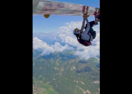 صخره‌نورد ماجراجو با آویزان شدن از هواپیما رکورد جدیدی ثبت کرد