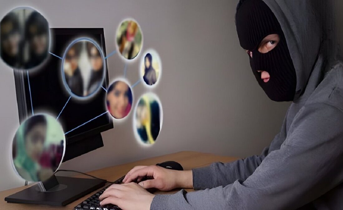 مراقب باشید! این تصاویر ناخواسته اطلاعات شما را فاش میکنند