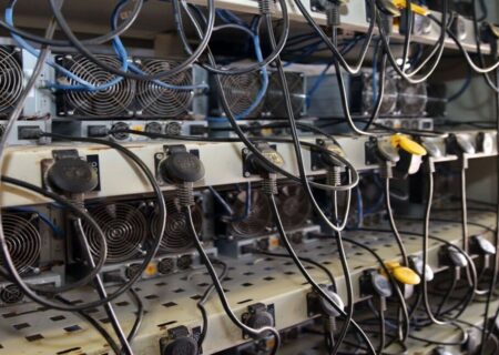 کشف و ضبط ۳۰ ماینر غیرمجاز در نوشهر