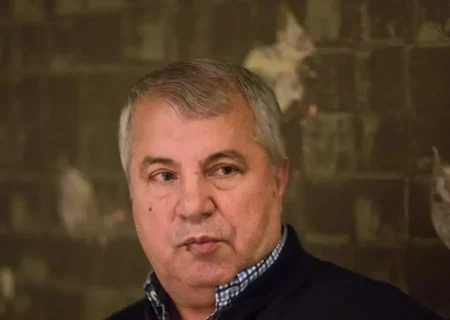 انتقاد تند علی پروین از نتایج پرسپولیس: اگر جای درویش بودم، استعفا می‌دادم