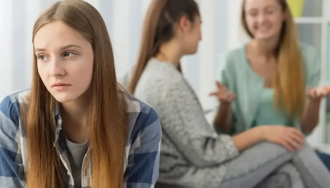 هویت گمشده: بررسی بحران نوجوانی