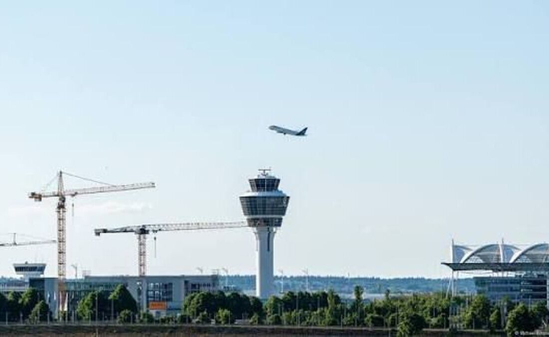 پرواز پهپادها در آسمان مونیخ؛ آیا ردپایی از روسیه دیده میشود؟