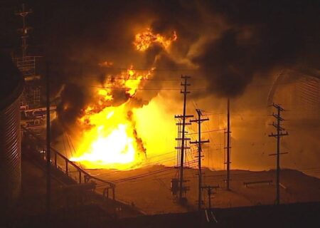 آتش‌سوزی در پالایشگاه استراتژیک ساحل غربی آمریکا مهار شد