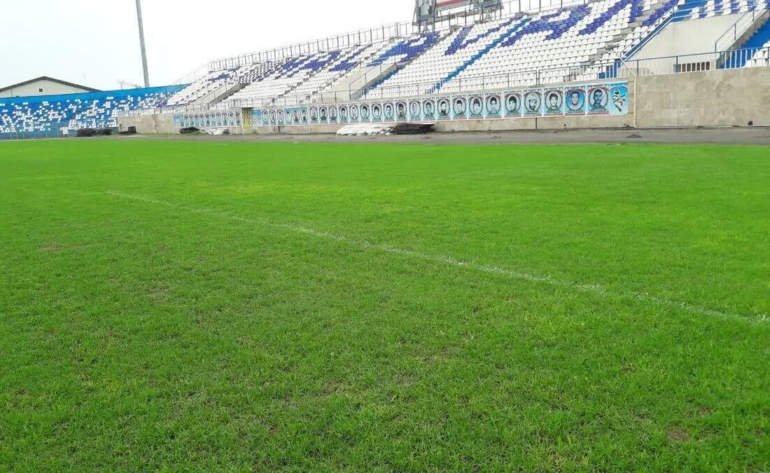 چمن ورزشگاه قایقران انزلی زیر باران: گزارش وضعیت