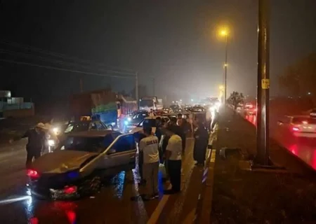 تصادف زنجیره‌ای در شرق مازندران با ۱۲ خودرو؛ مصدومیت ۷ نفر