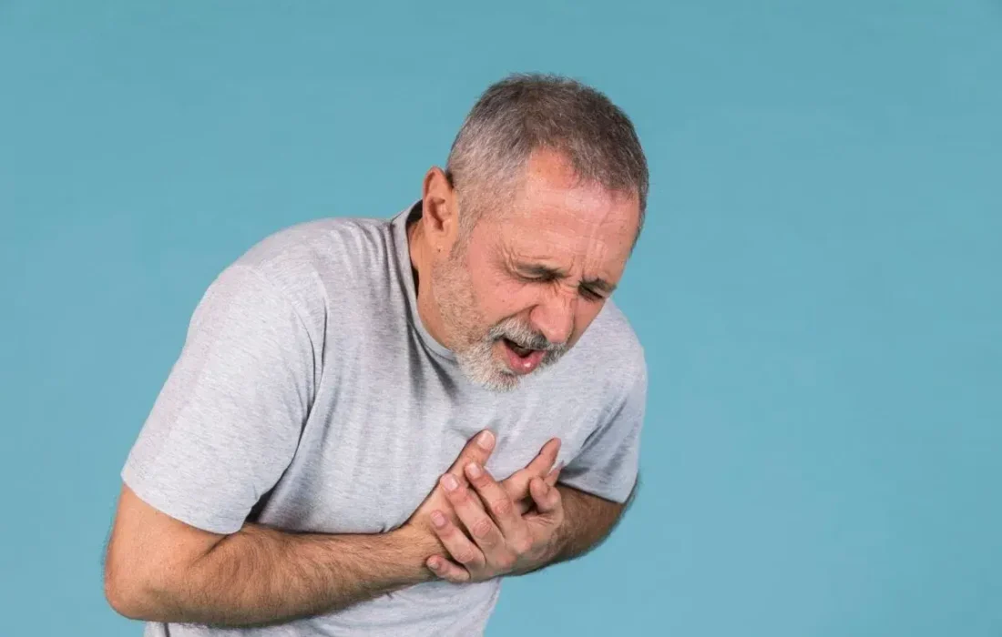 نشانه‌های هشدار دهنده سکته قلبی که ۹۹ درصد افراد تجربه می‌کنند