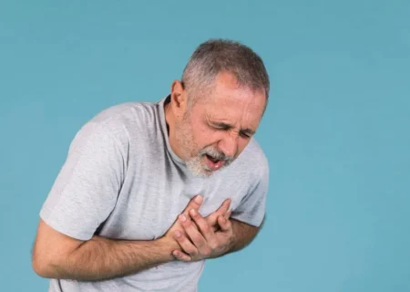 نشانه‌های هشدار دهنده سکته قلبی که ۹۹ درصد افراد تجربه می‌کنند