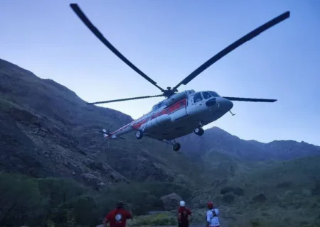 نمای اولیه از محل حادثه سقوط بالگرد امداد هلال احمر در اشترانکوه