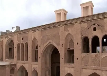 زلزله زواره، ویرانی قلعه امیرآباد را در پی داشت؟