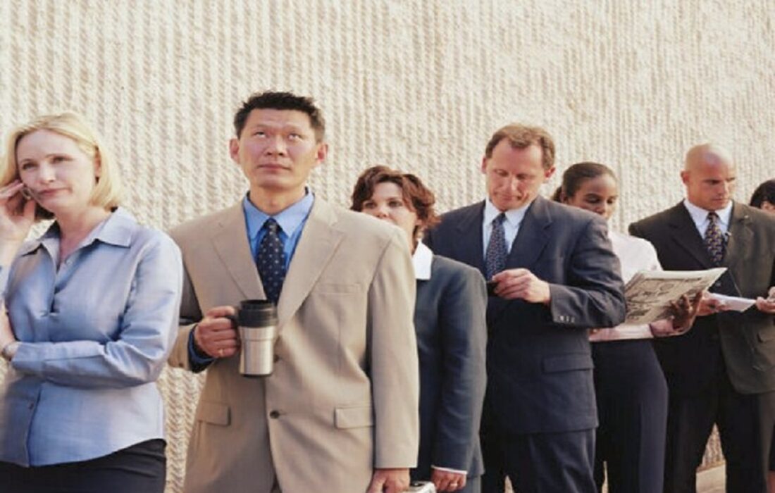 چرا معطلی در صف برای مغزتان خوب است؟ بررسی علمی فواید انتظار