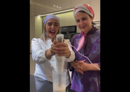 هنرنمایی فاطمه گودرزی در آشپزی به همراه عروسش