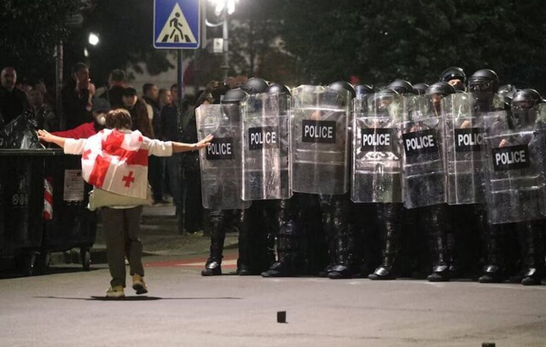 ناآرامی در گرجستان؛ یورش معترضان به ساختمان ریاست جمهوری