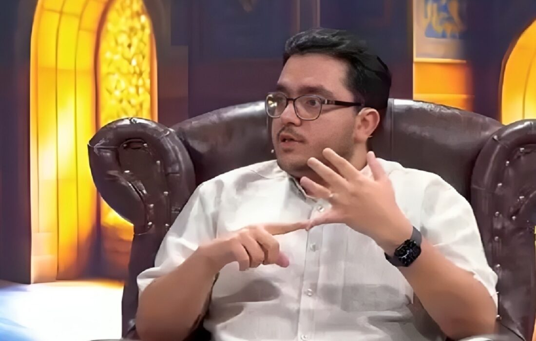 سنگاندازی در نصب تندیس فردوسی در مشهد؛ رزاقی بهار توضیح میدهد