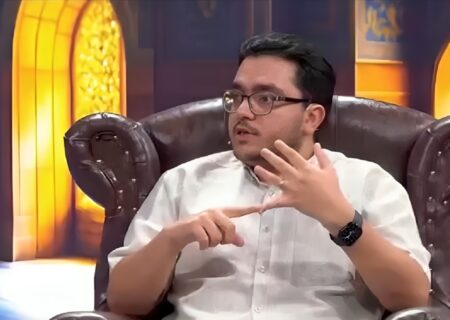 سنگ‌اندازی در نصب تندیس فردوسی در مشهد؛ رزاقی بهار توضیح می‌دهد