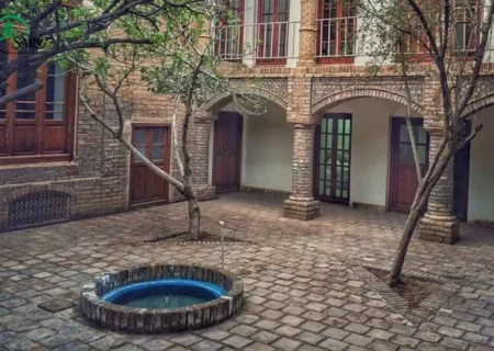 داغِ نبود مادربزرگ، بر دلِ آجر و بتن این خانه سنگینی می‌کند