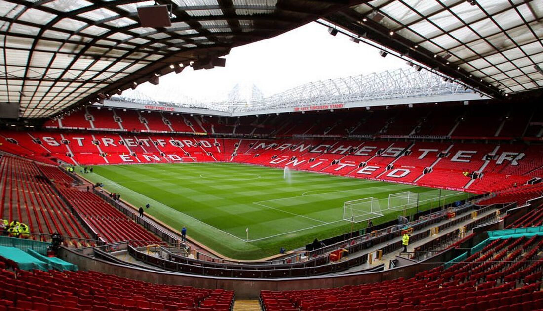 حضور یک موش زنده در ورزشگاه اولدترافورد، کاربران شبکههای اجتماعی را شوکه کرد +تصاویر