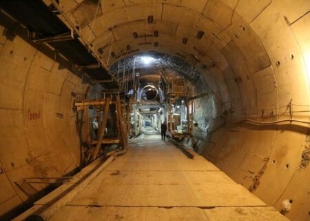 انتقال 3 دستگاه حفار برای خط 2 مترو قم آغاز شد