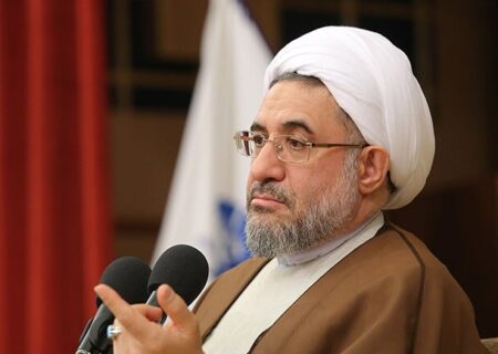 بسیج جهانی مقابله با استکبار، راهکاری اساسی در برابر سلطه‌جویی