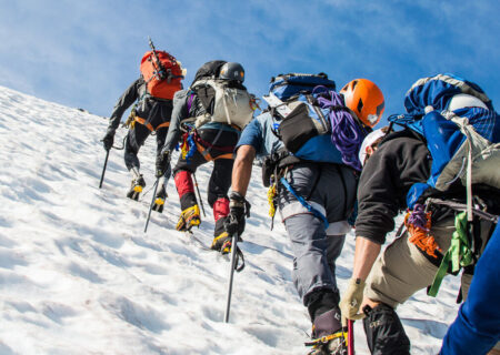 تراژدی در اورست: سرنوشت تلخ کوهنوردان در قله مرگ