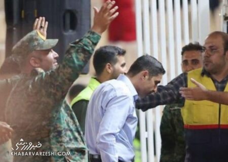 انتقاد از رفتارهای زننده با هاشمیان: شعار «حیاکن رهاکن» در حق او ظلم است/ بازیکن موبایل به دست، «فوتبال‌باز» است نه فوتبالیست!