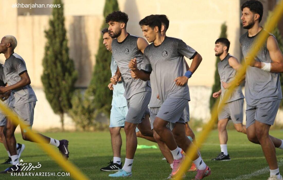 استقلال در غیاب ۱۰ بازیکن استارت زد؛ دردسر جدید برای ساپینتو