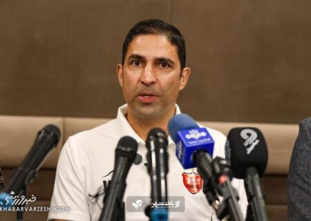 پاسخ هاشمیان به منتقدان: قهرمانی پرسپولیس ساده است؟ بسم‌الله!