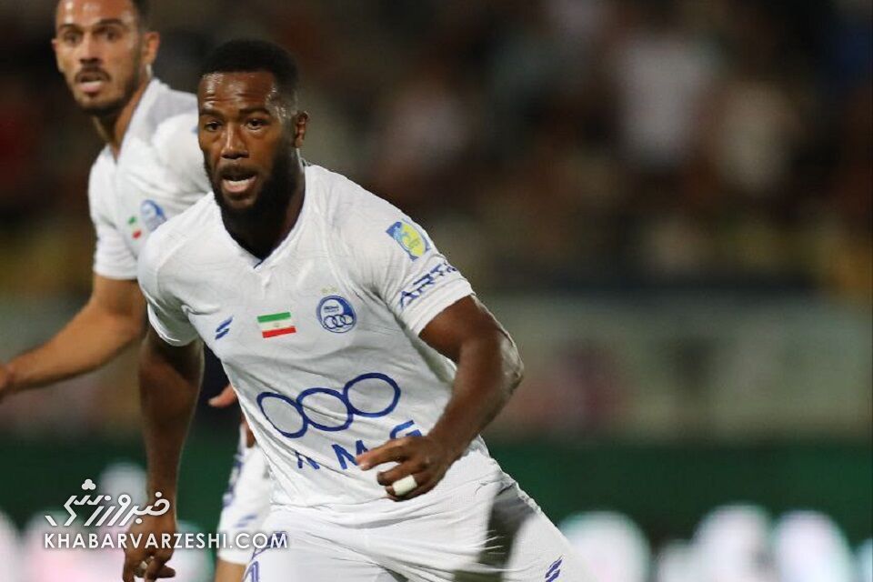 حاشیههای دیدار نازون و بازیکن المحرق بالا گرفت