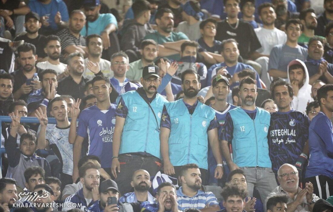 هواداران استقلال جانشین ساپینتو را می‌خواهند/ کنایه با تشویق رقیب به بازیکن خودی!