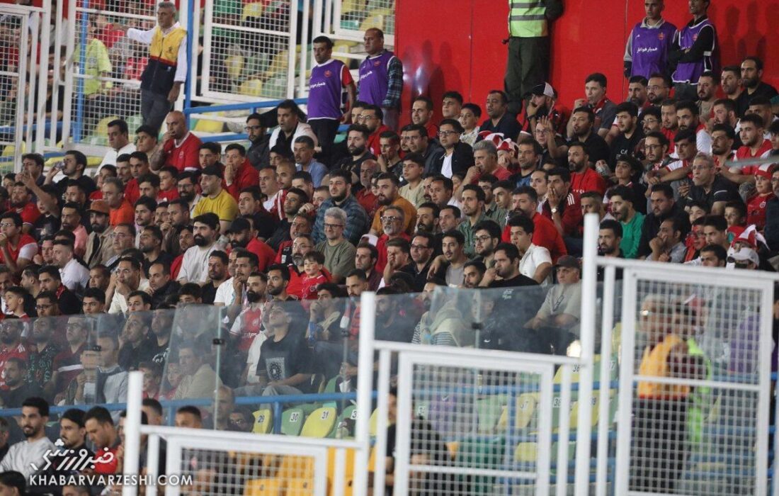 خشم هواداران پرسپولیس از درویش و هاشمیان؛ اعتراضات بالا گرفت