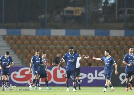 درخواست احساسی بازیکن پرسپولیس: به مادرم بی‌احترامی نکنید!