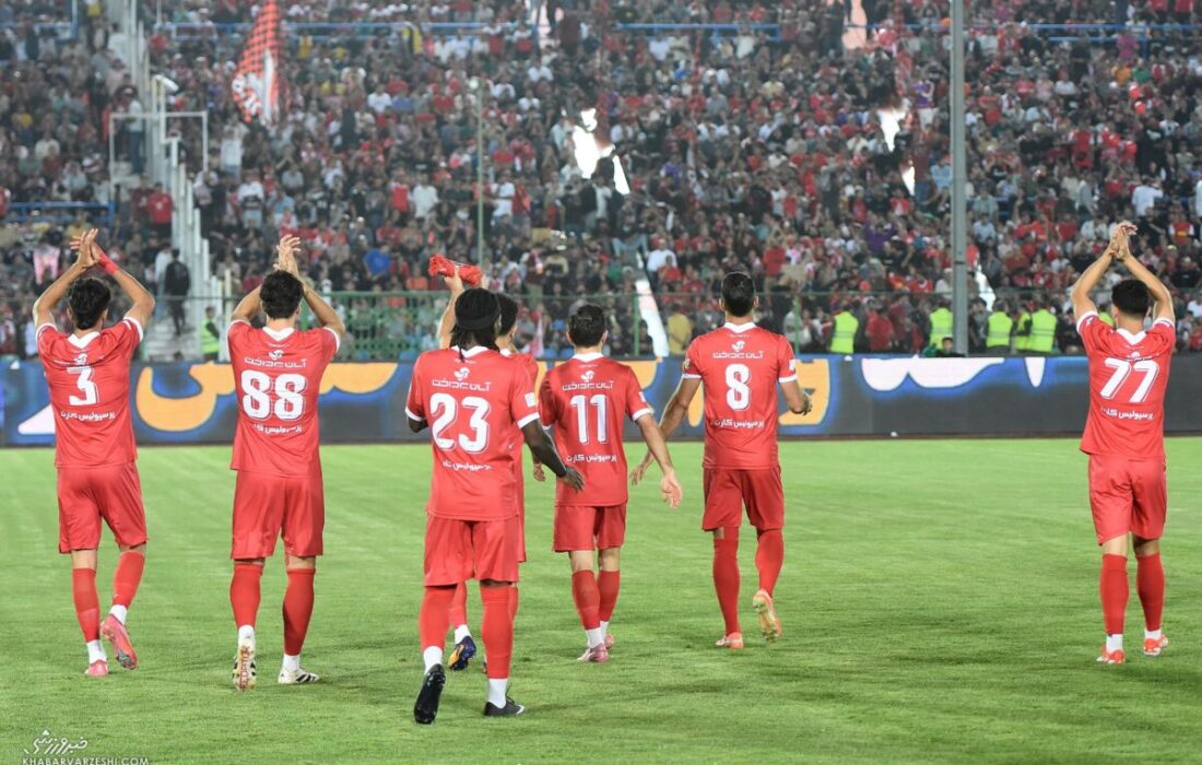 کامنتباران پرسپولیسیها: ثبت رکورد ۲۱۵ هزار کامنت در ۲۴ ساعت!