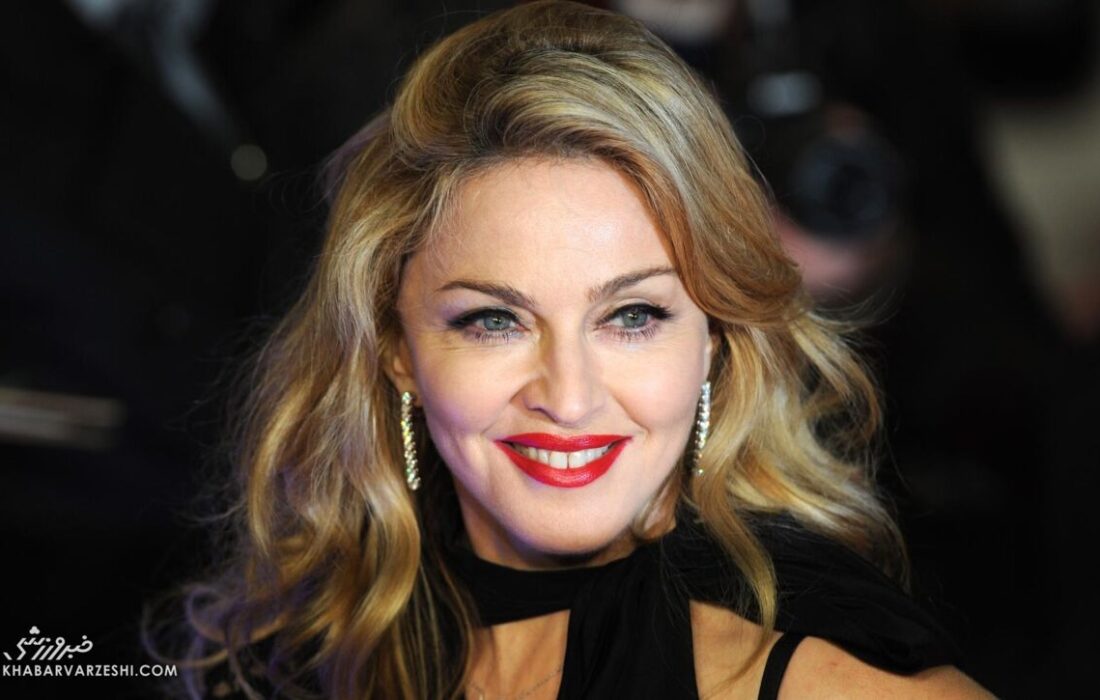 حضور غیرمنتظره مدونا، ملکه پاپ، در استادیوم فوتبال؛ شکار لحظه‌ها از تماشاگران بازی چلسی +تصاویر