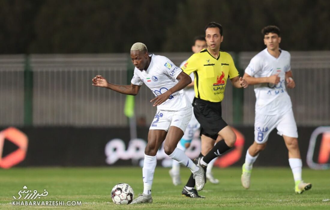 این اشتباه، سرنوشت بازی چادرملو مقابل استقلال را تغییر داد؛ اعتراض رسمی