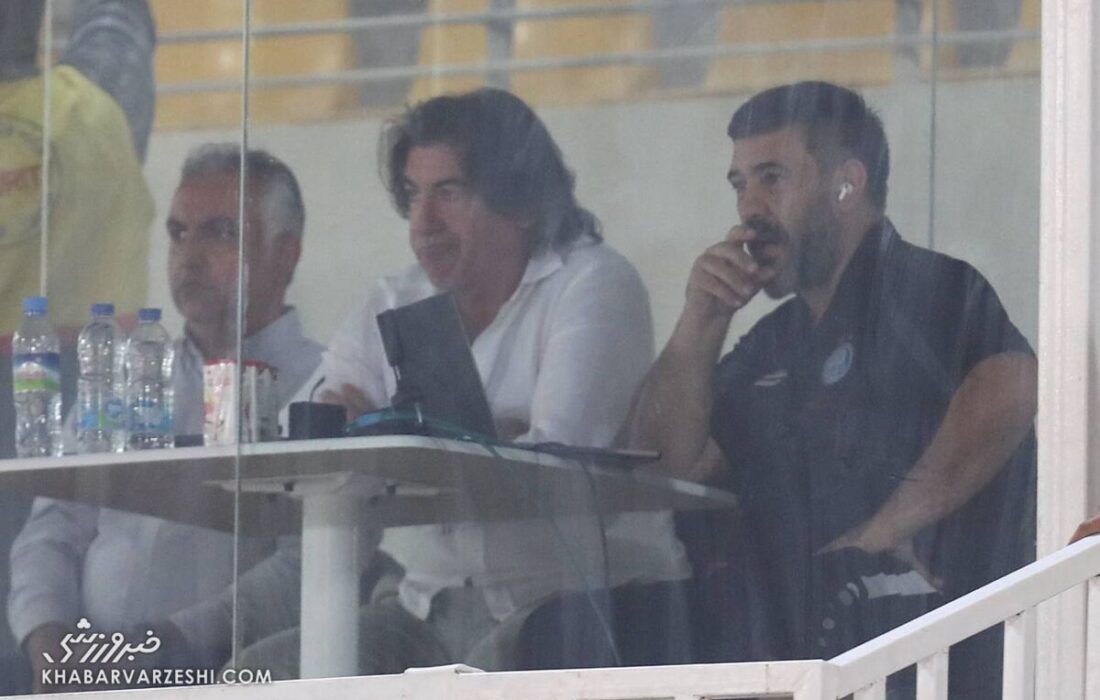 خشم غیرقابل کنترل ساپینتو پس از تساوی؛ سرمربی استقلال همه چیز را به اطراف پرتاب کرد