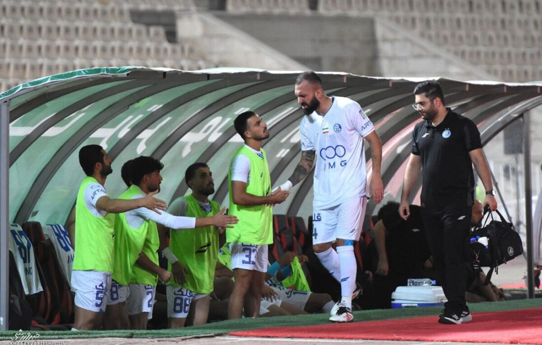 دوری چند روزه روزبه چشمی از میادین فوتبال