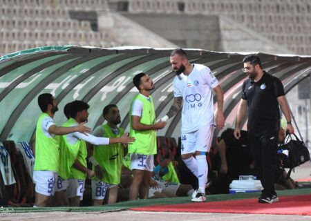 دوری چند روزه روزبه چشمی از میادین فوتبال