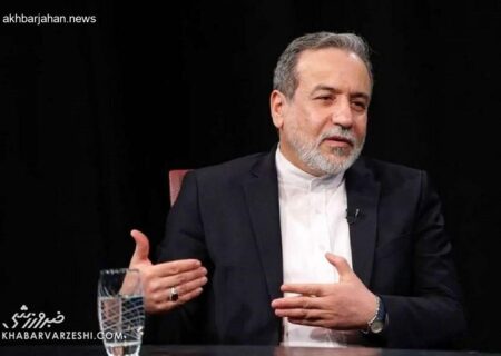 عراقچی در واکنش به اعتراض استقلالی‌ها: لذت فوتبال به کری‌خوانی‌اش است